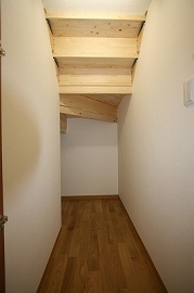 階段収納の施工例3